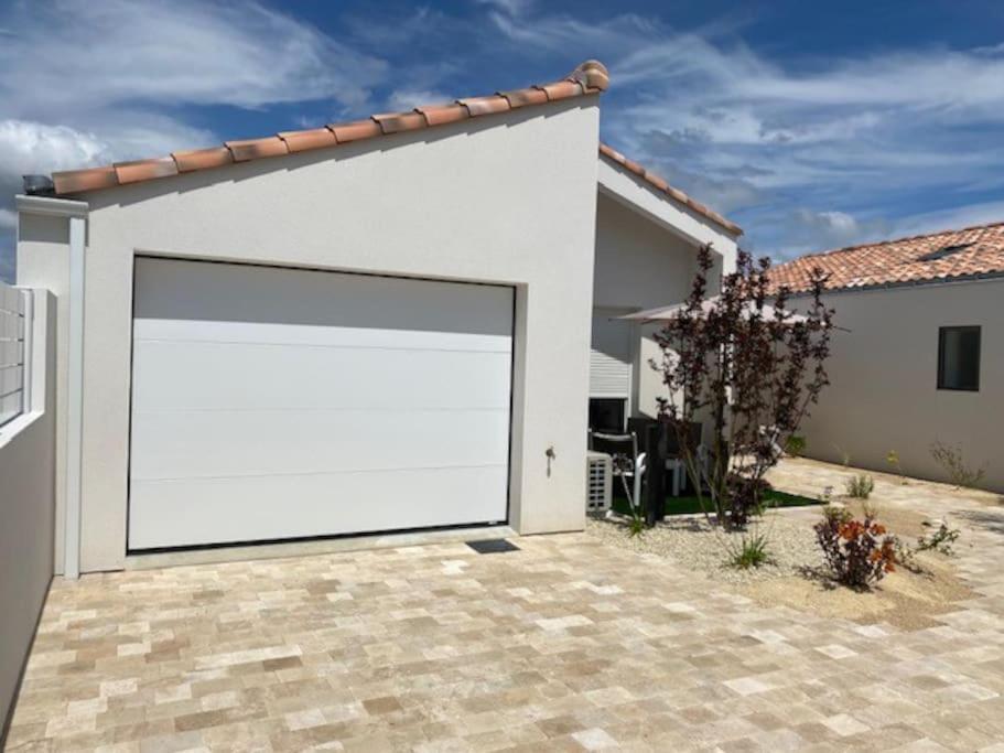 סן-ז'יל-קרואה-דה-וי Maison Neuve Zone Coulee Verte Menant A L'Ocean מראה חיצוני תמונה