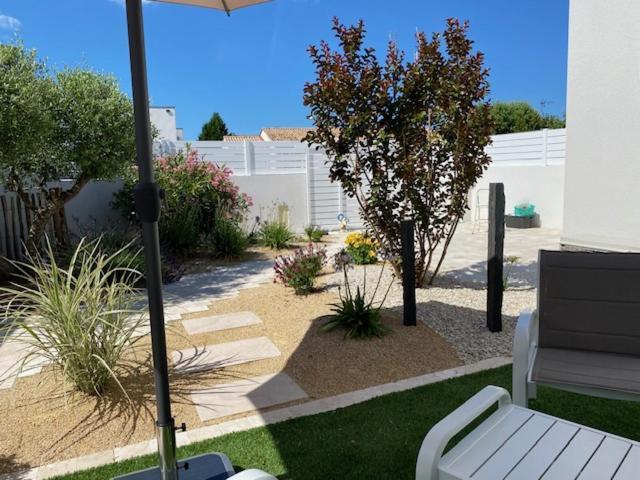 סן-ז'יל-קרואה-דה-וי Maison Neuve Zone Coulee Verte Menant A L'Ocean מראה חיצוני תמונה