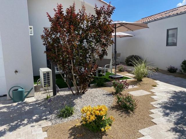 סן-ז'יל-קרואה-דה-וי Maison Neuve Zone Coulee Verte Menant A L'Ocean מראה חיצוני תמונה